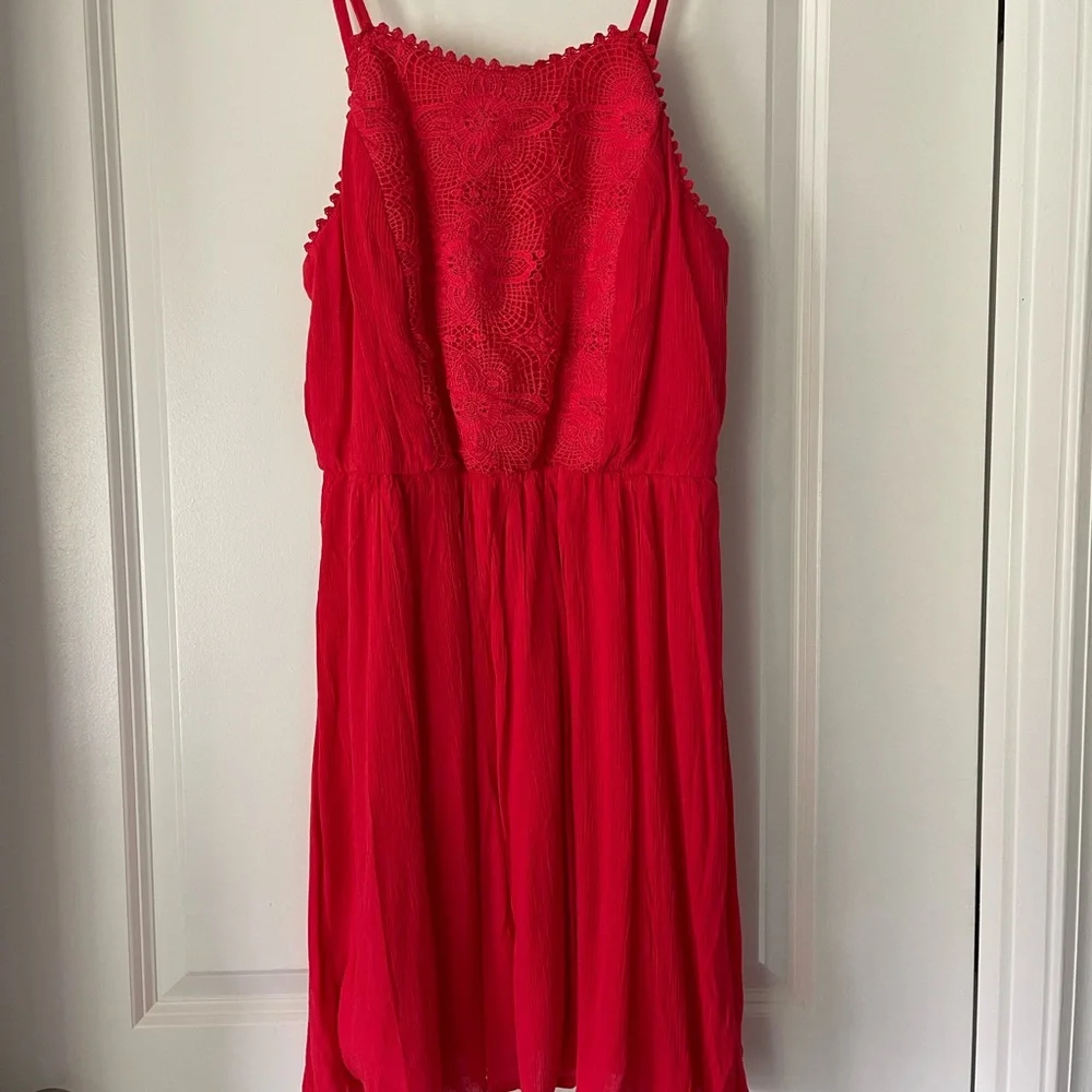 Dress - Picture 1 of 3